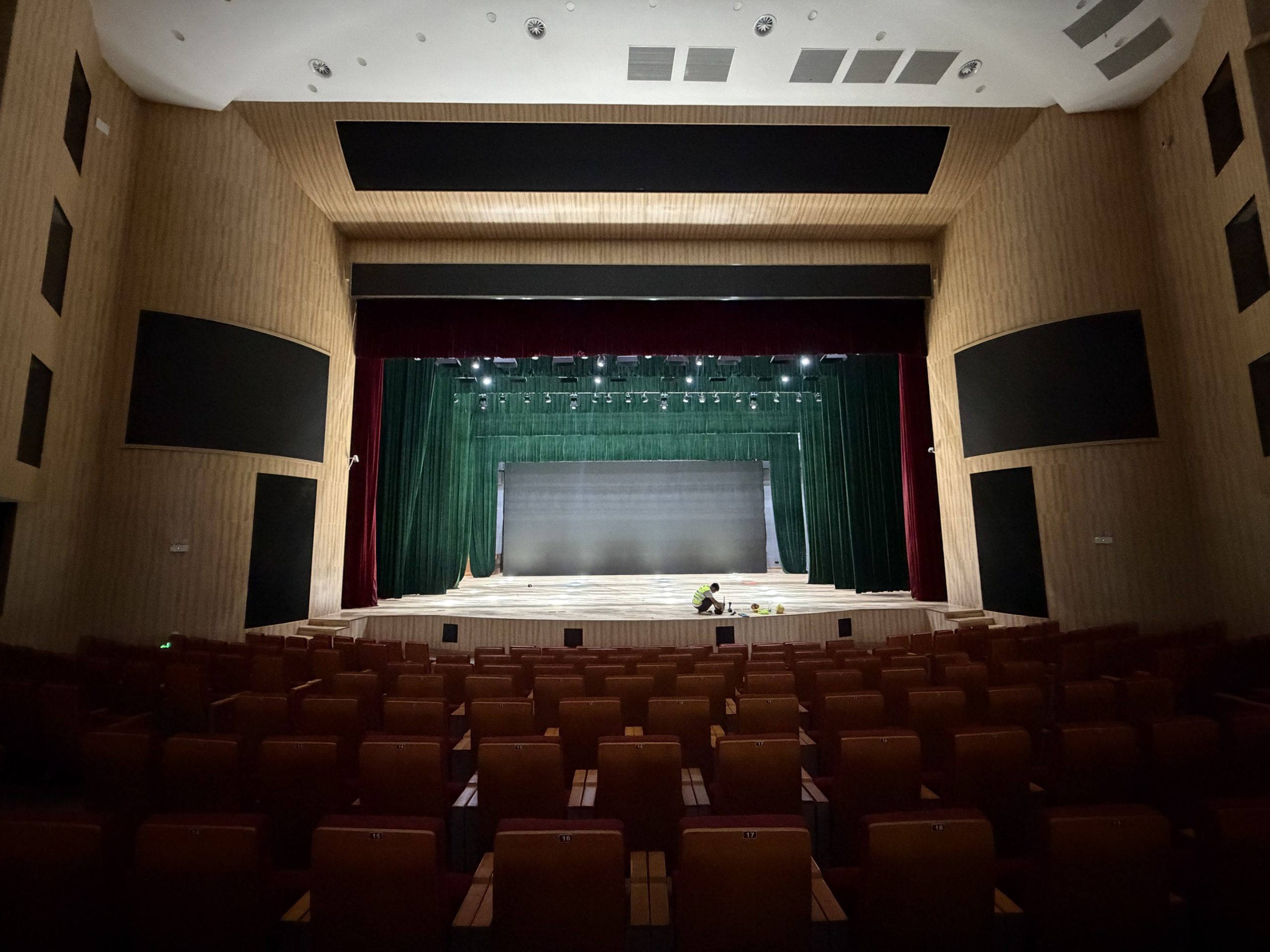 广东工业大学校区剧场舞台机械系统维保